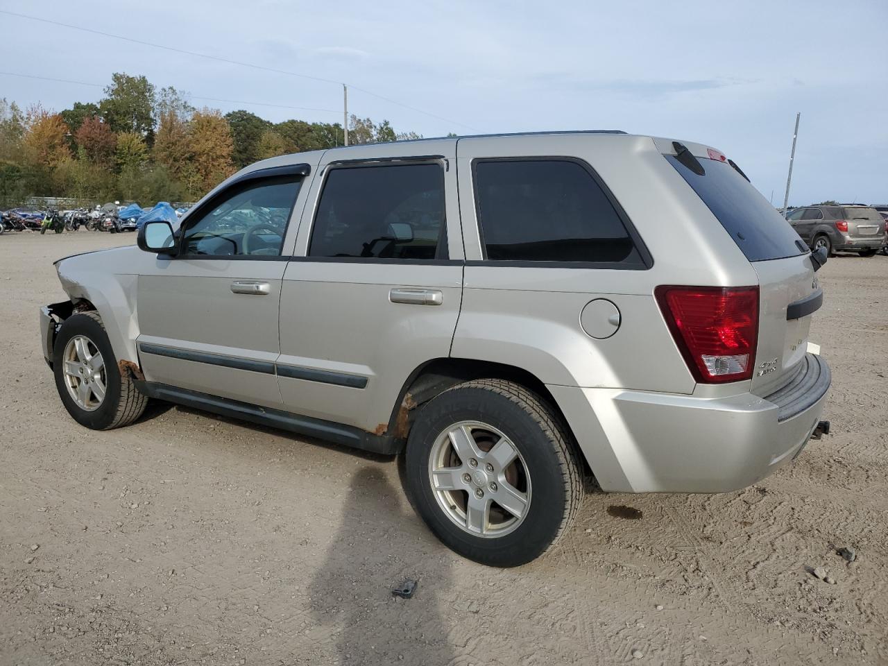 2007 Jeep Grand Cherokee Laredo - Image 2