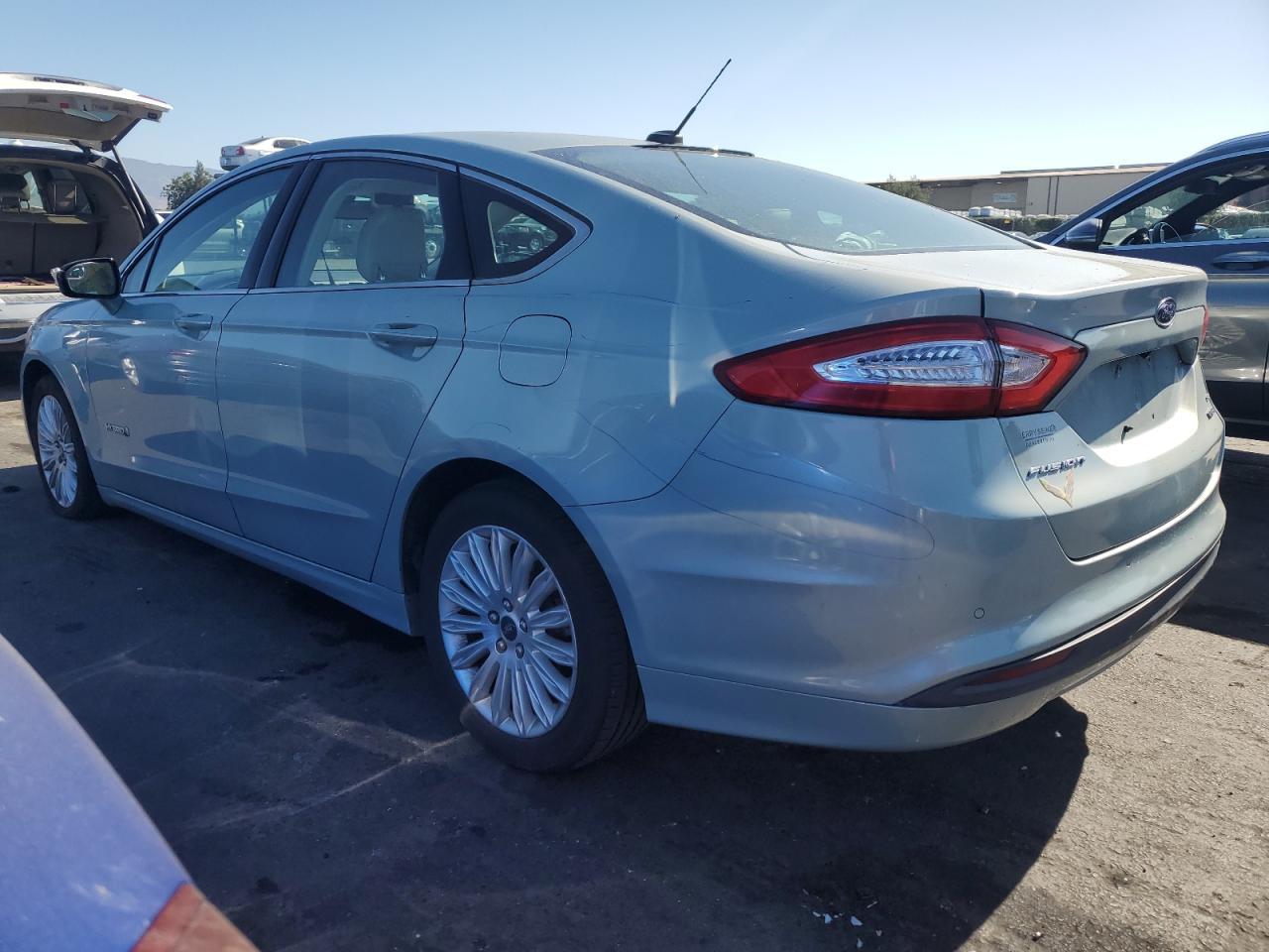 2014 Ford Fusion Se Hybrid - Image 2