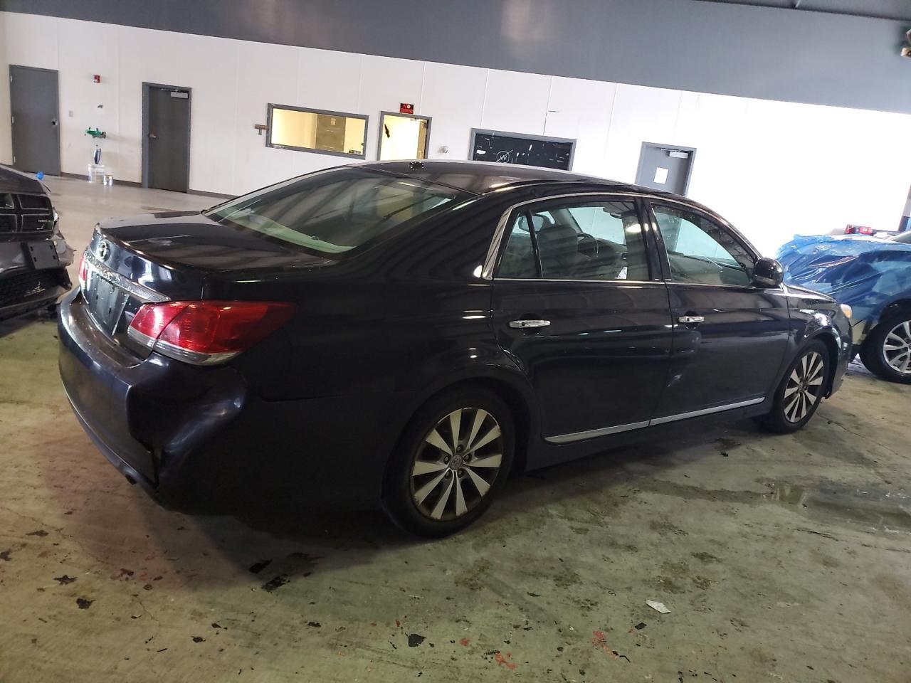 2012 Toyota Avalon Base - Фото 3