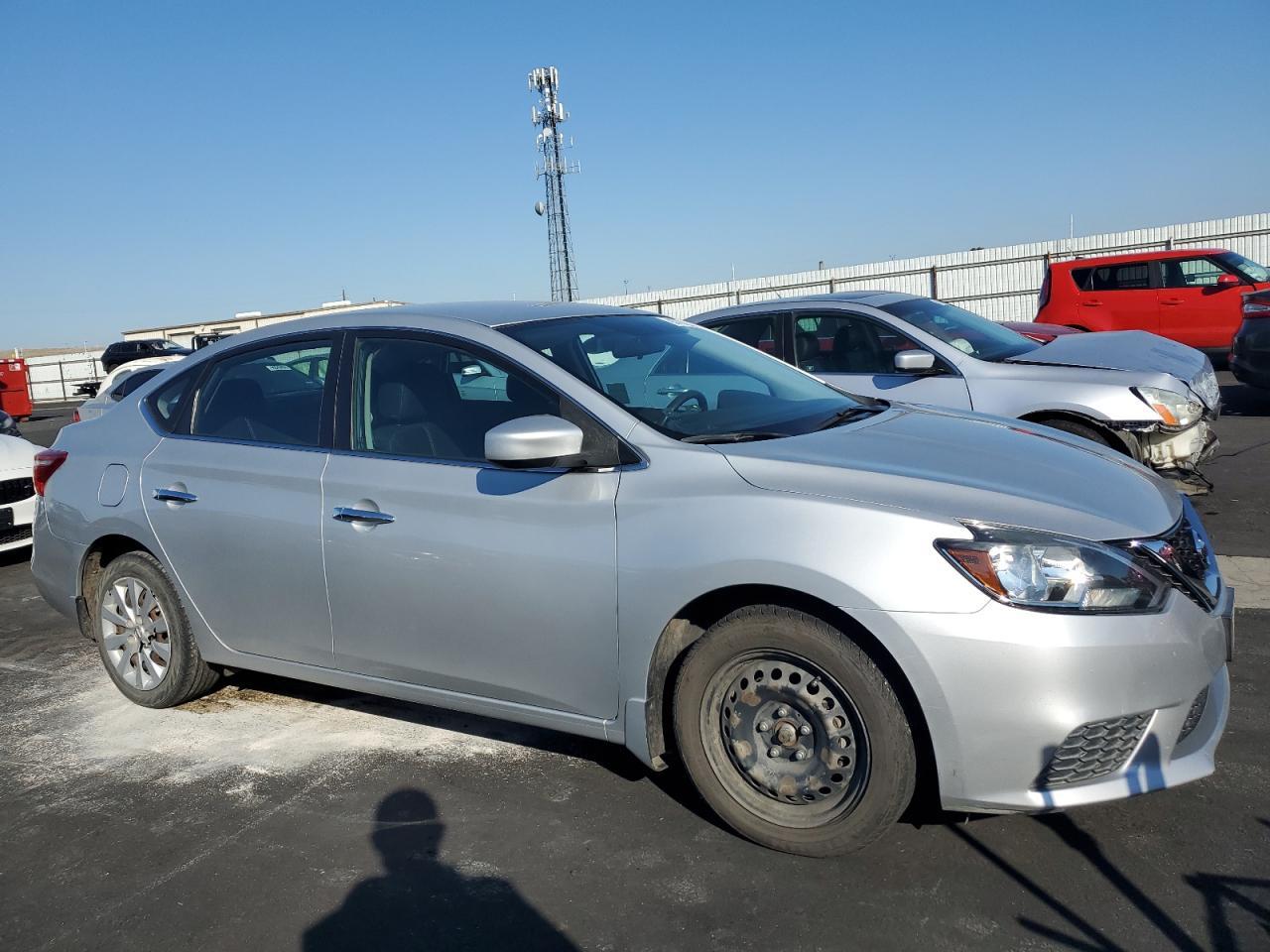 2018 Nissan Sentra S - Фото 4