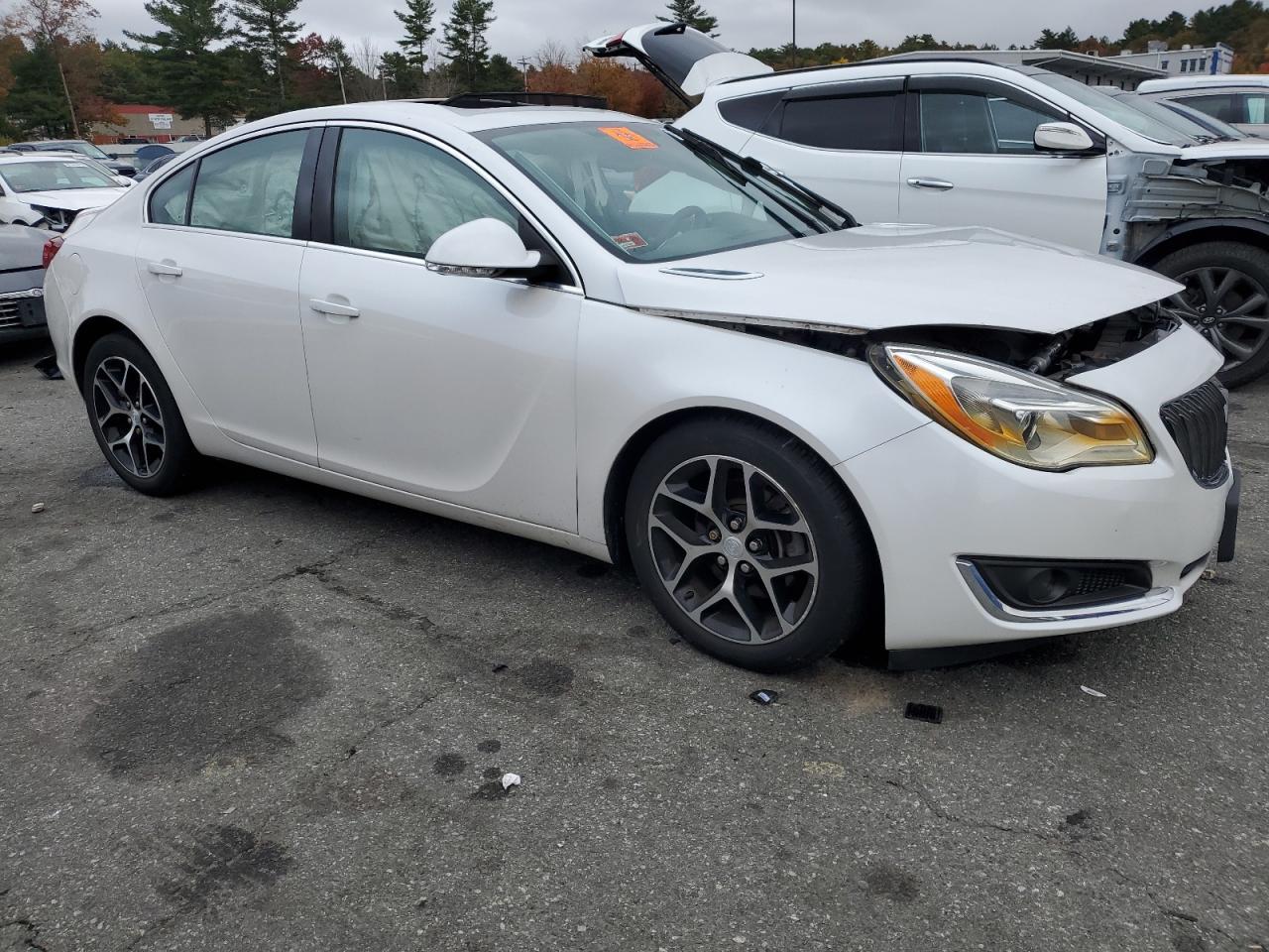 2017 Buick Regal Sport Touring - Фото 4