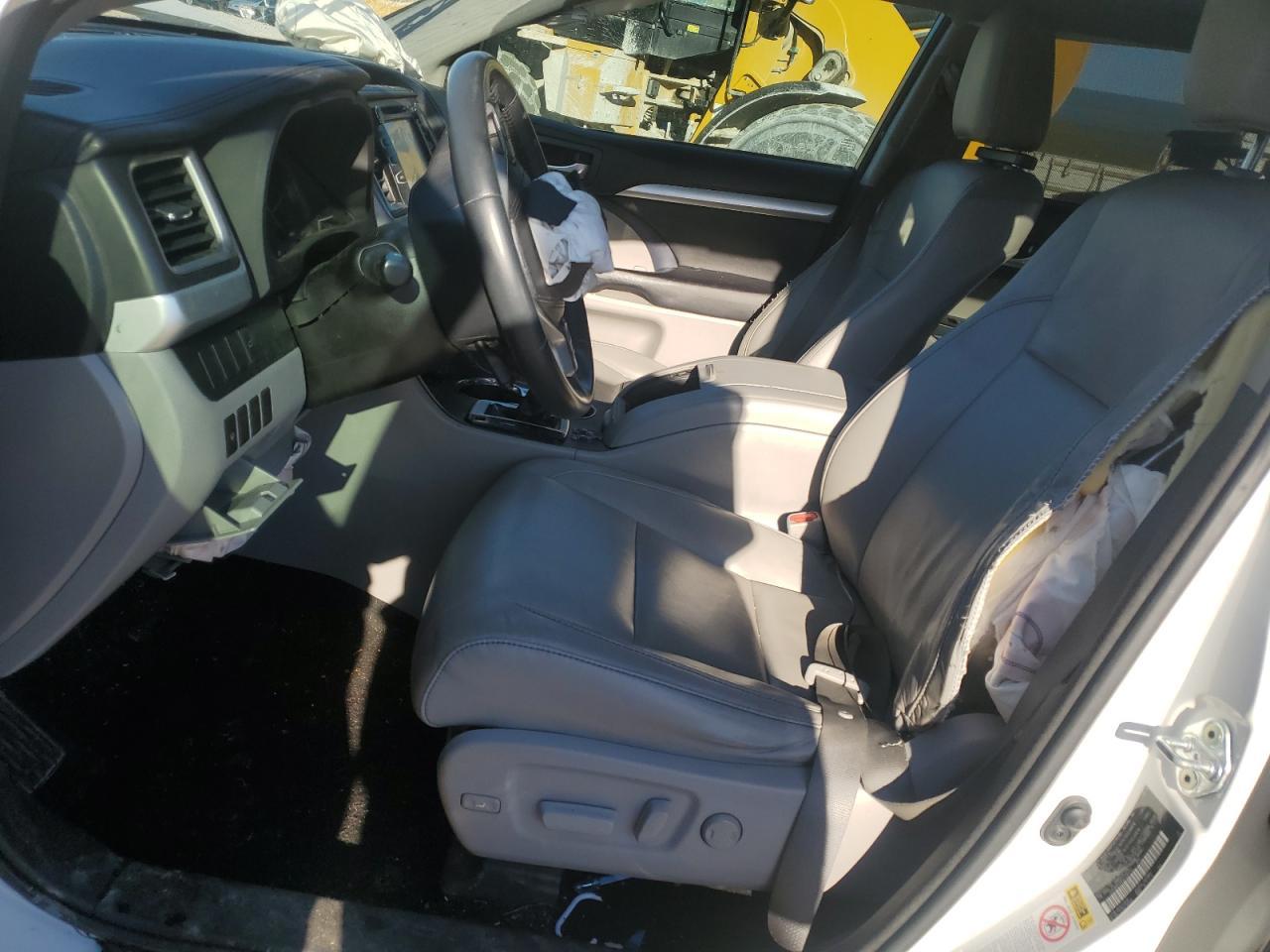 2016 Toyota Highlander Xle - Image 7