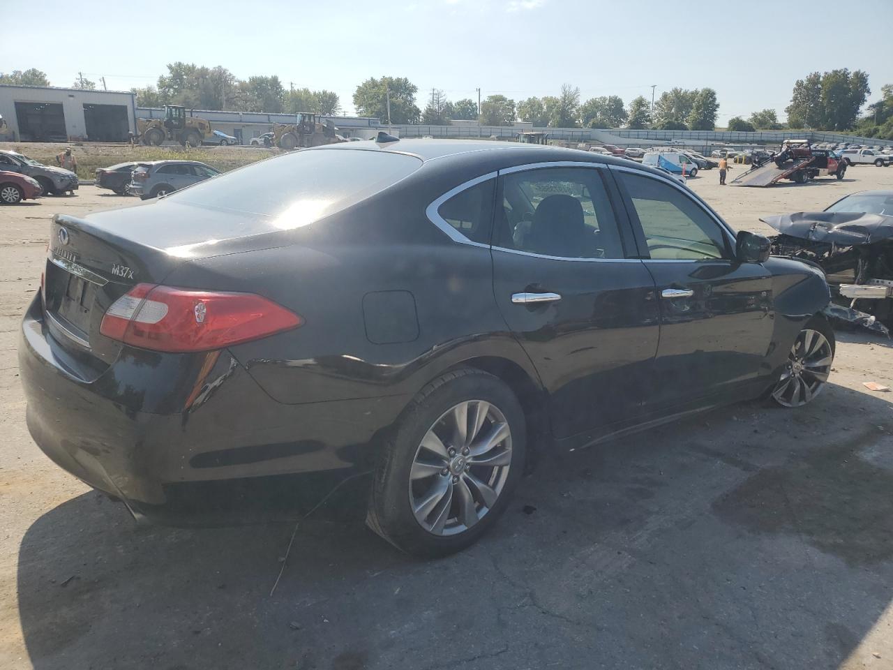 2012 Infiniti M37 X - Фото 3