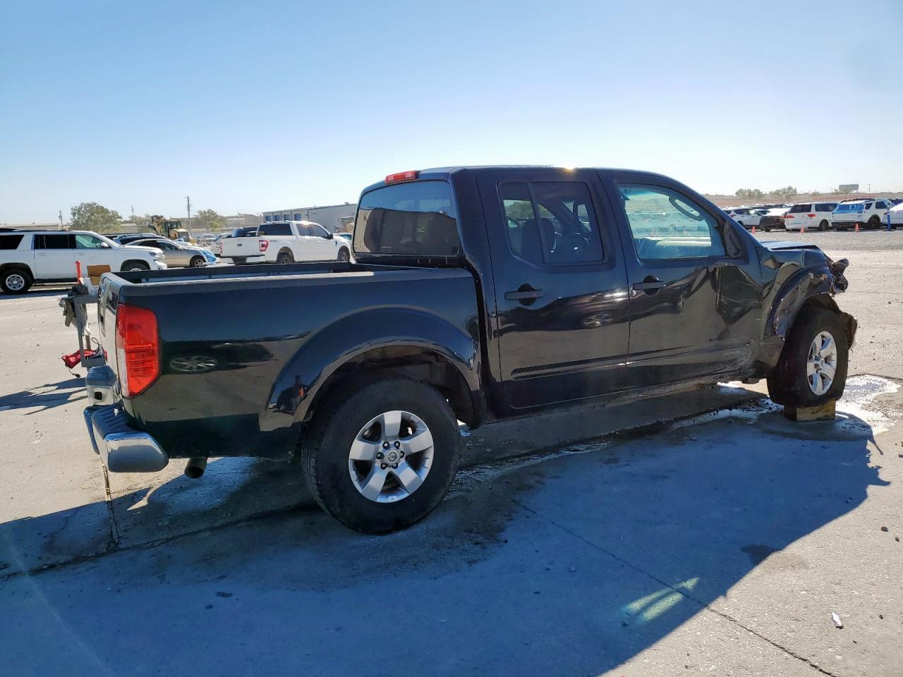 2011 Nissan Frontier S - Фото 3