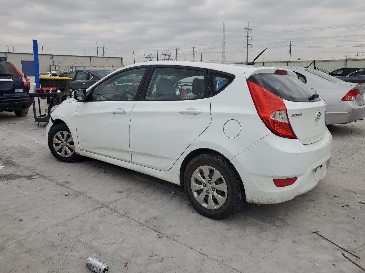 2016 Hyundai Accent Se - Image 2