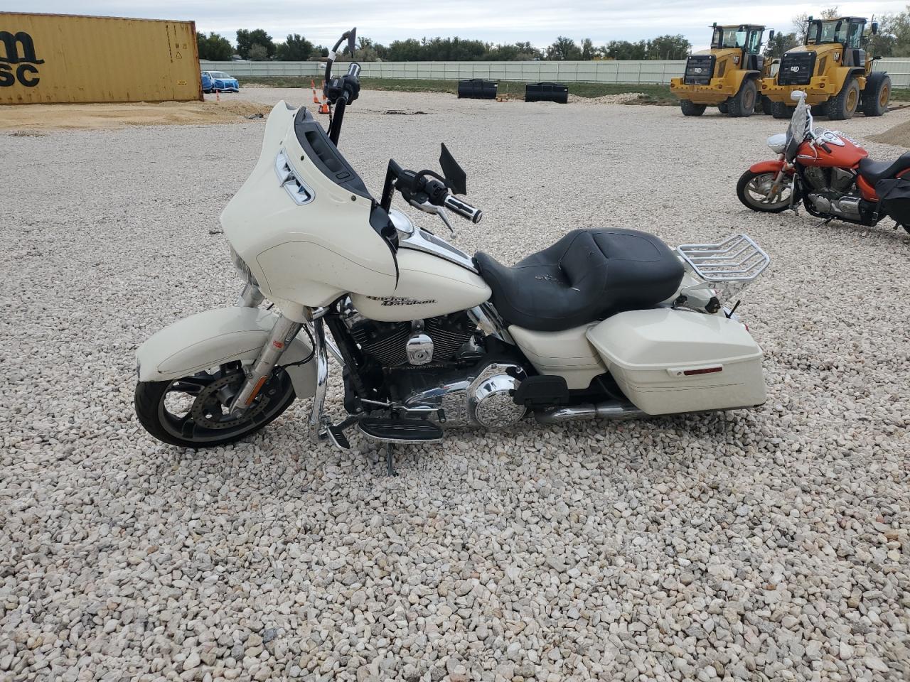 2014 Harley-Davidson Flhxs Street Glide Special - Image 3