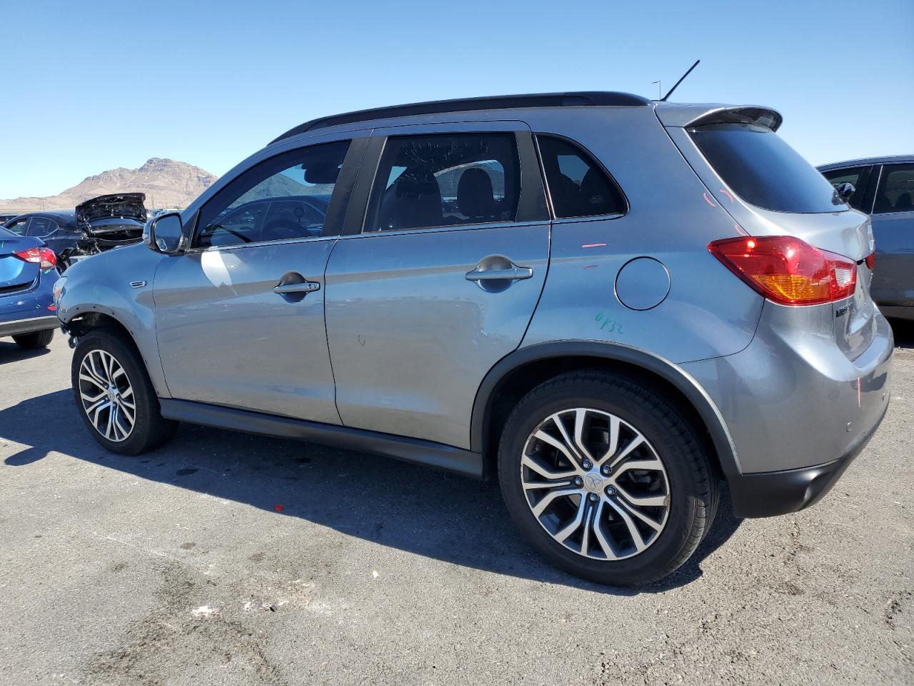 2016 Mitsubishi Outlander Sport Sel - Image 2