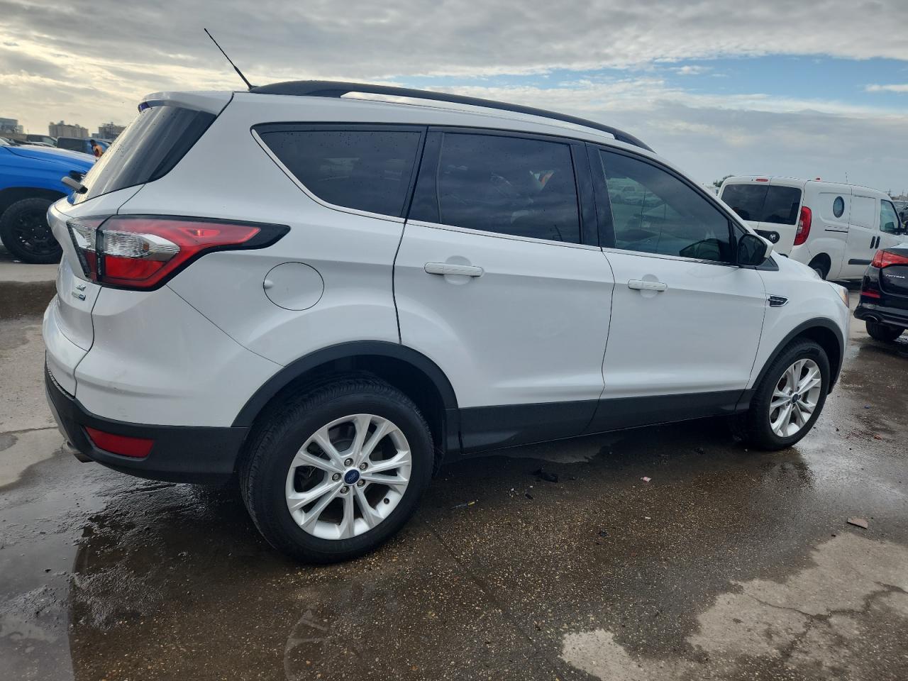 2018 Ford Escape Se - Фото 3