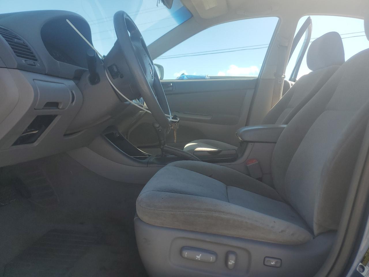 2004 Toyota Camry Le - Фото 7