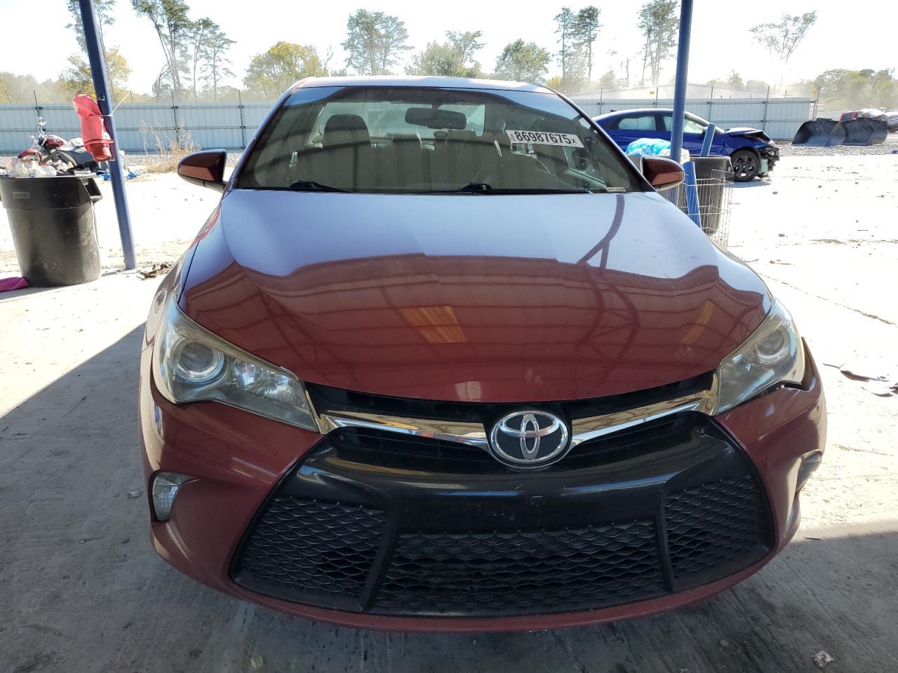 2017 Toyota Camry Le - Image 5