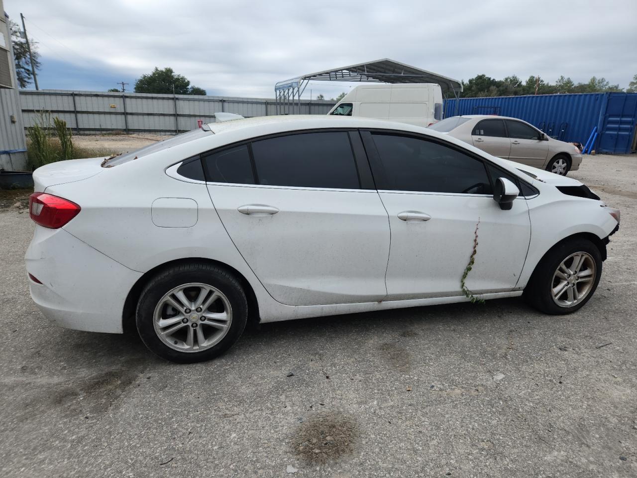 2017 Chevrolet Cruze Lt - Image 3
