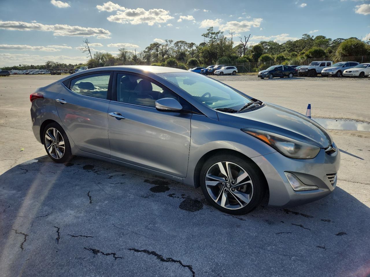 2015 Hyundai Elantra Limited - Фото 4