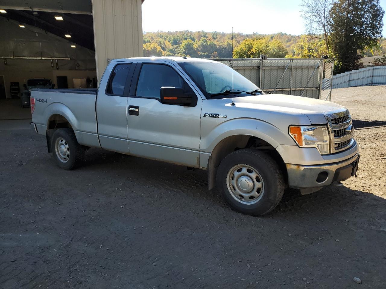 2014 Ford F150 Super Cab - Image 4