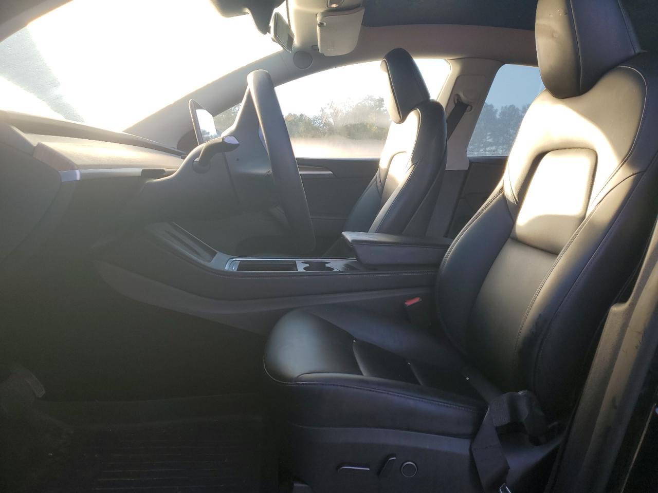 2023 Tesla Model Y - Image 7