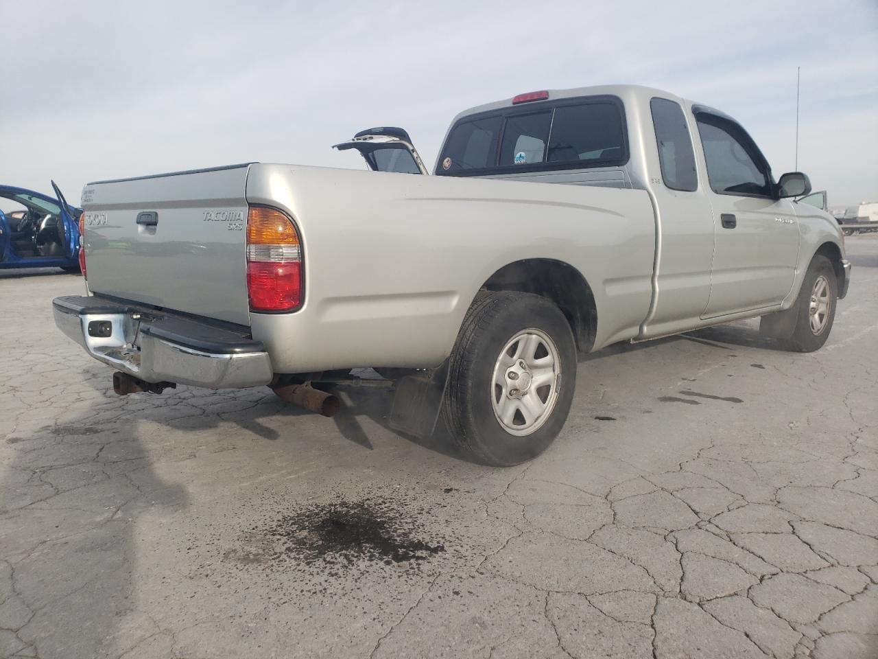 2004 Toyota Tacoma Xtracab - Image 3