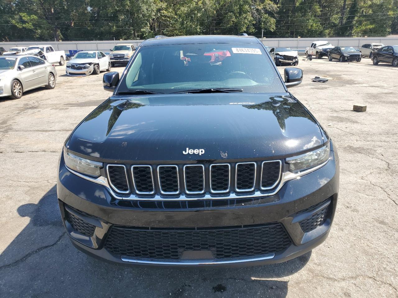 2025 Jeep Grand Cherokee Laredo - Image 5