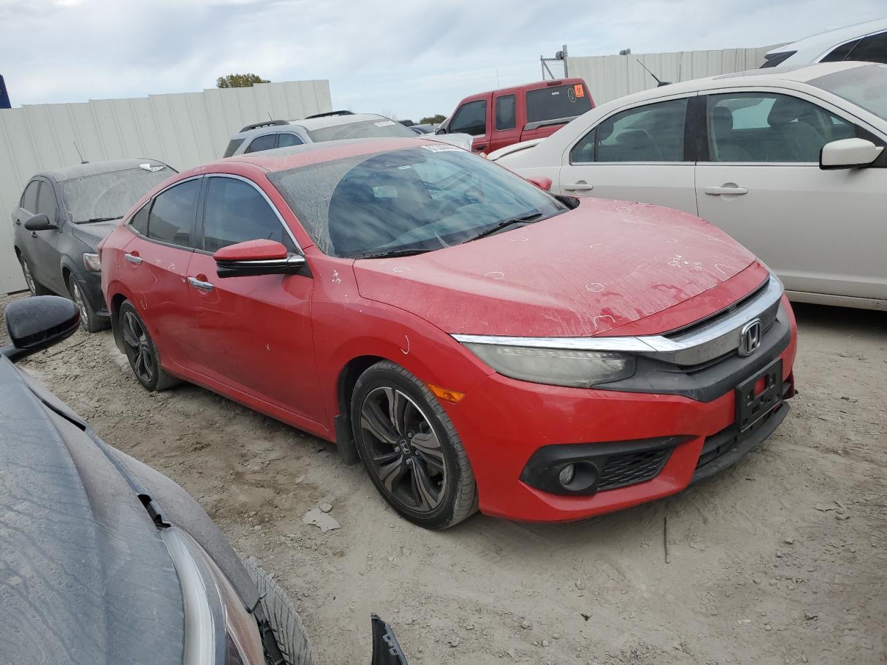2016 Honda Civic Touring - Image 4