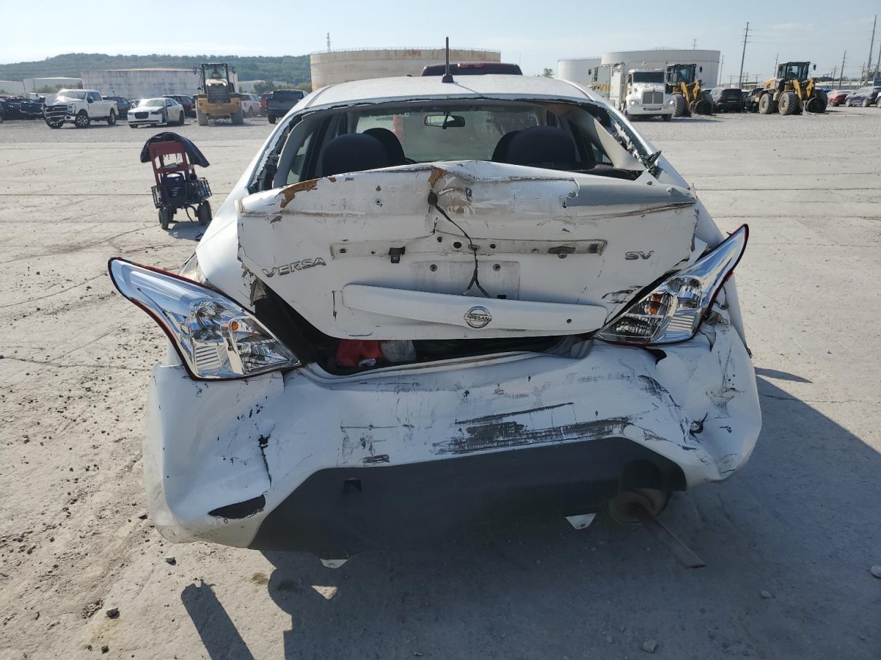 2019 Niss Versa Sv - Image 6