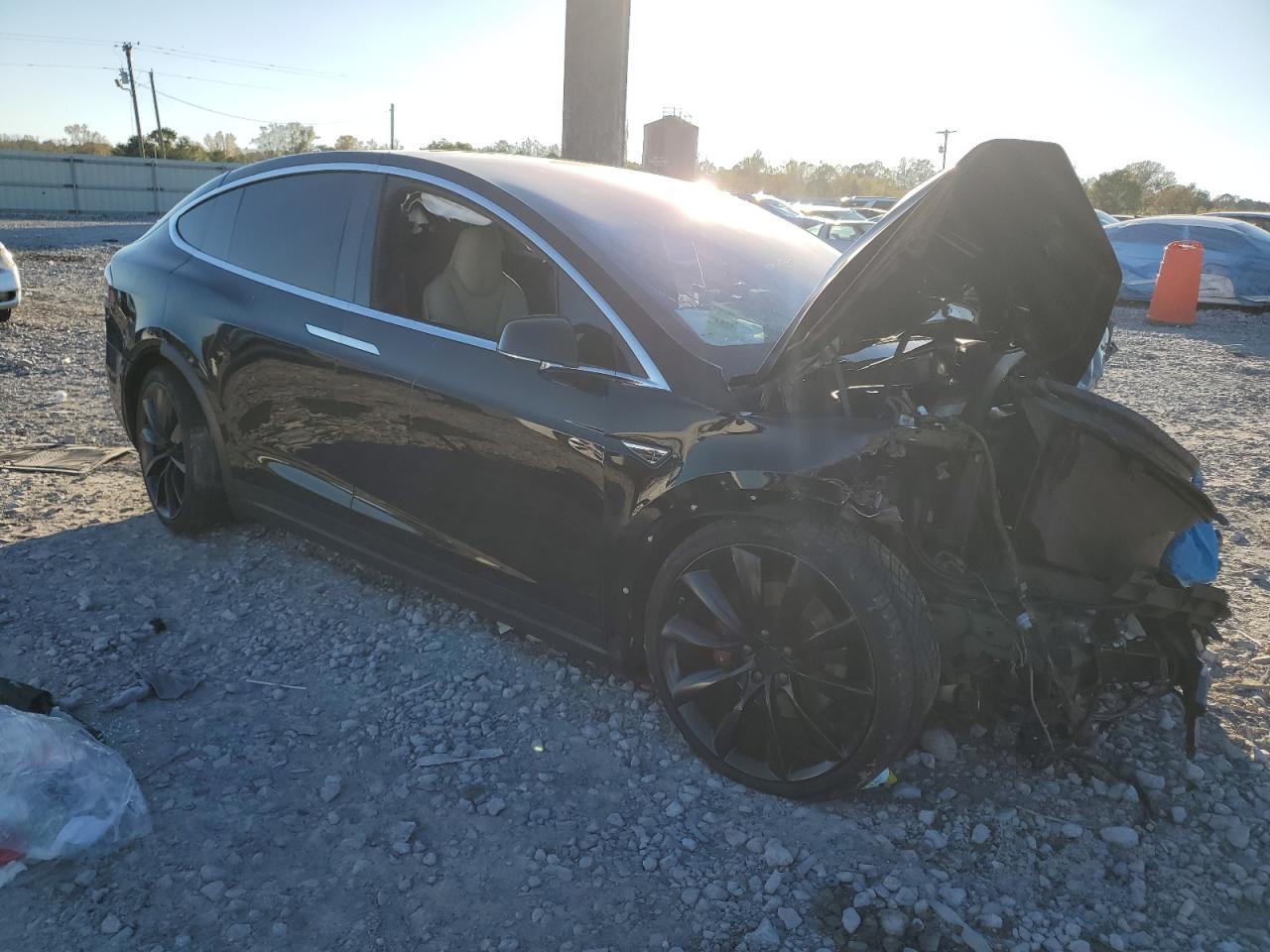 2016 Tesla Model X - Фото 4