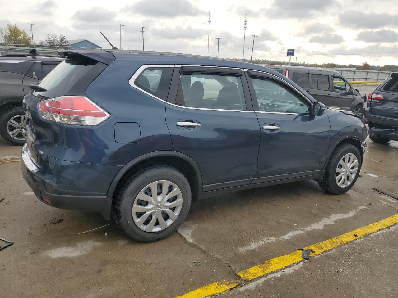 2015 Nissan Rogue S - Фото 3
