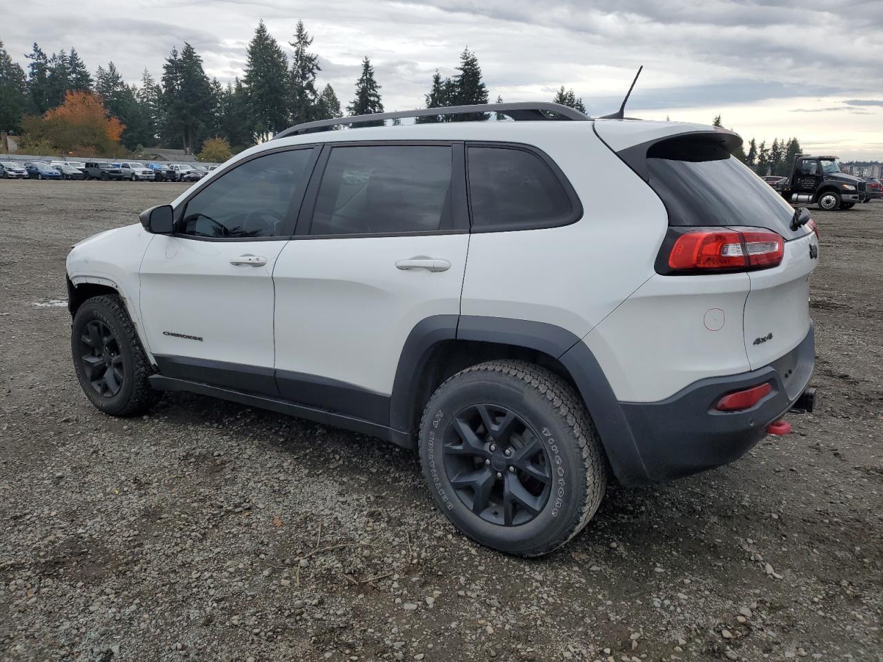 2017 Jeep Cherokee Trailhawk - Image 2