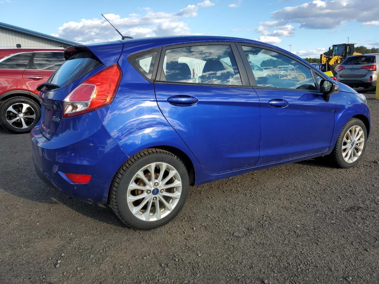 2014 Ford Fiesta Se - Фото 3