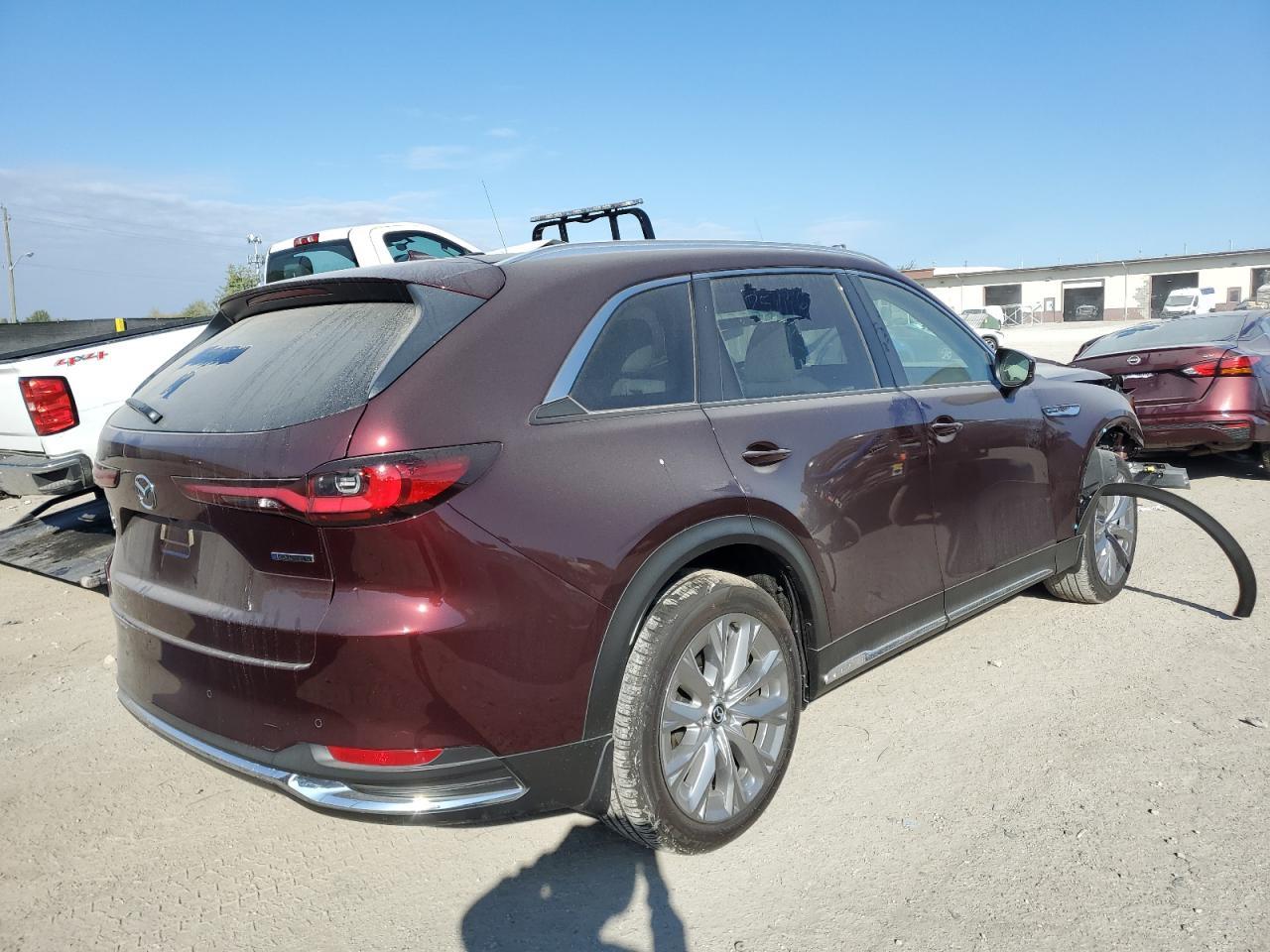 2025 Mazda Cx-90 Premium Plus - Image 3