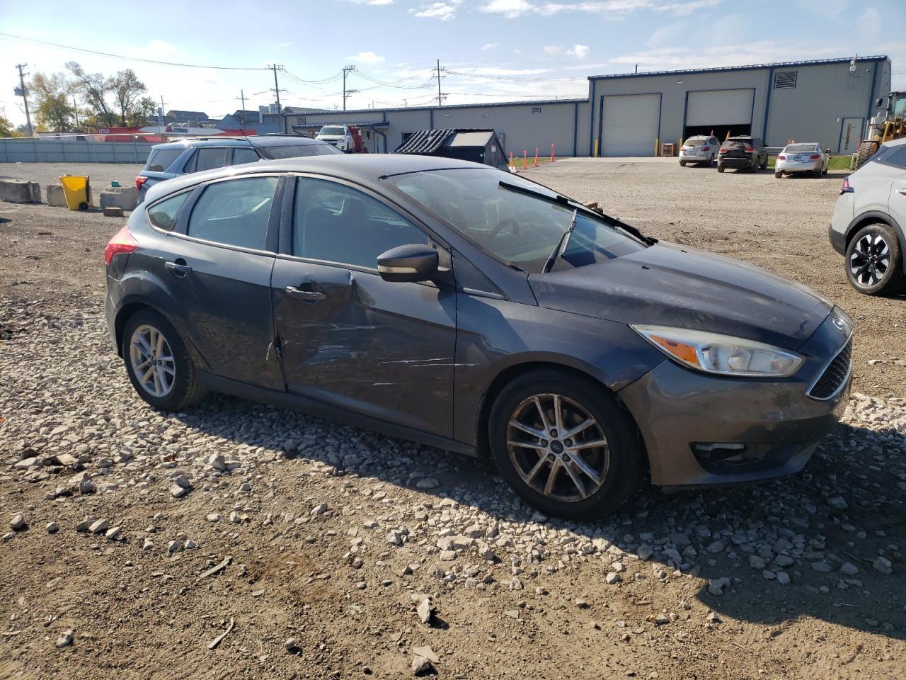 2017 Ford Focus Se - Image 4