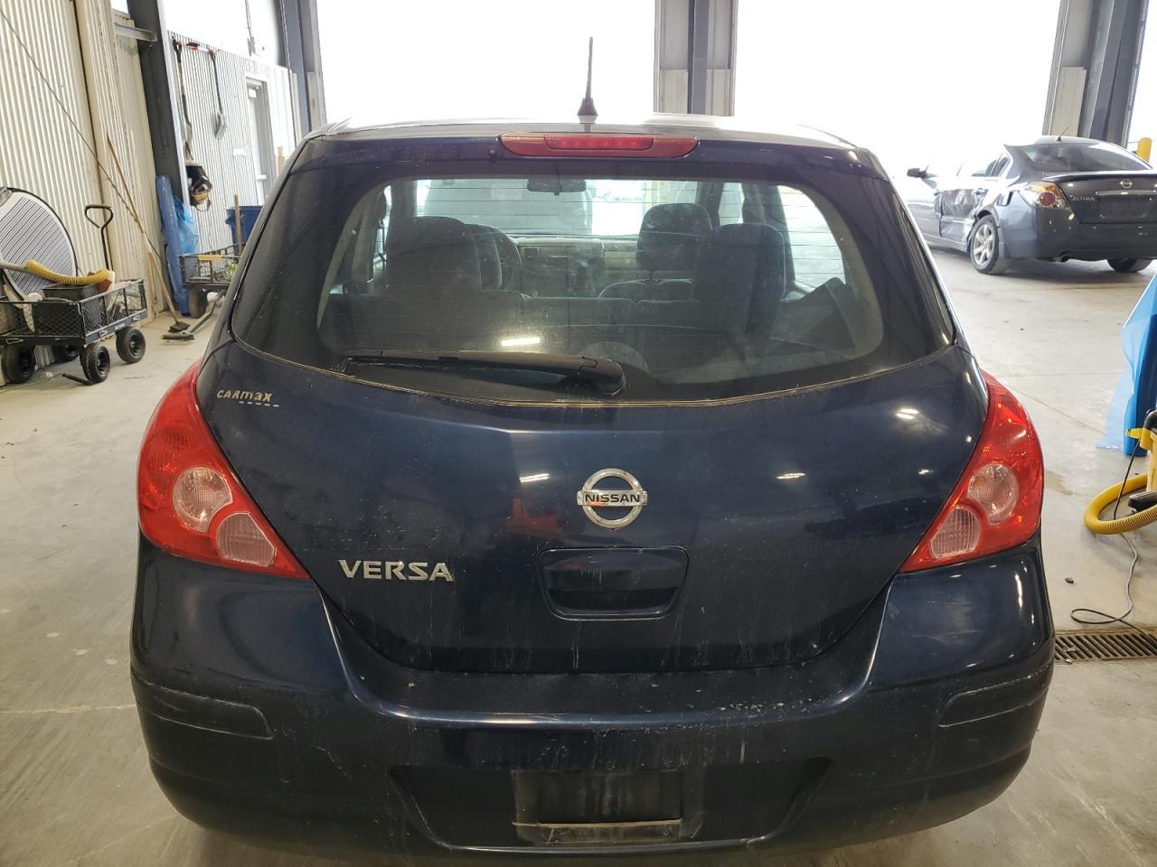 2012 Nissan Versa S - Фото 6