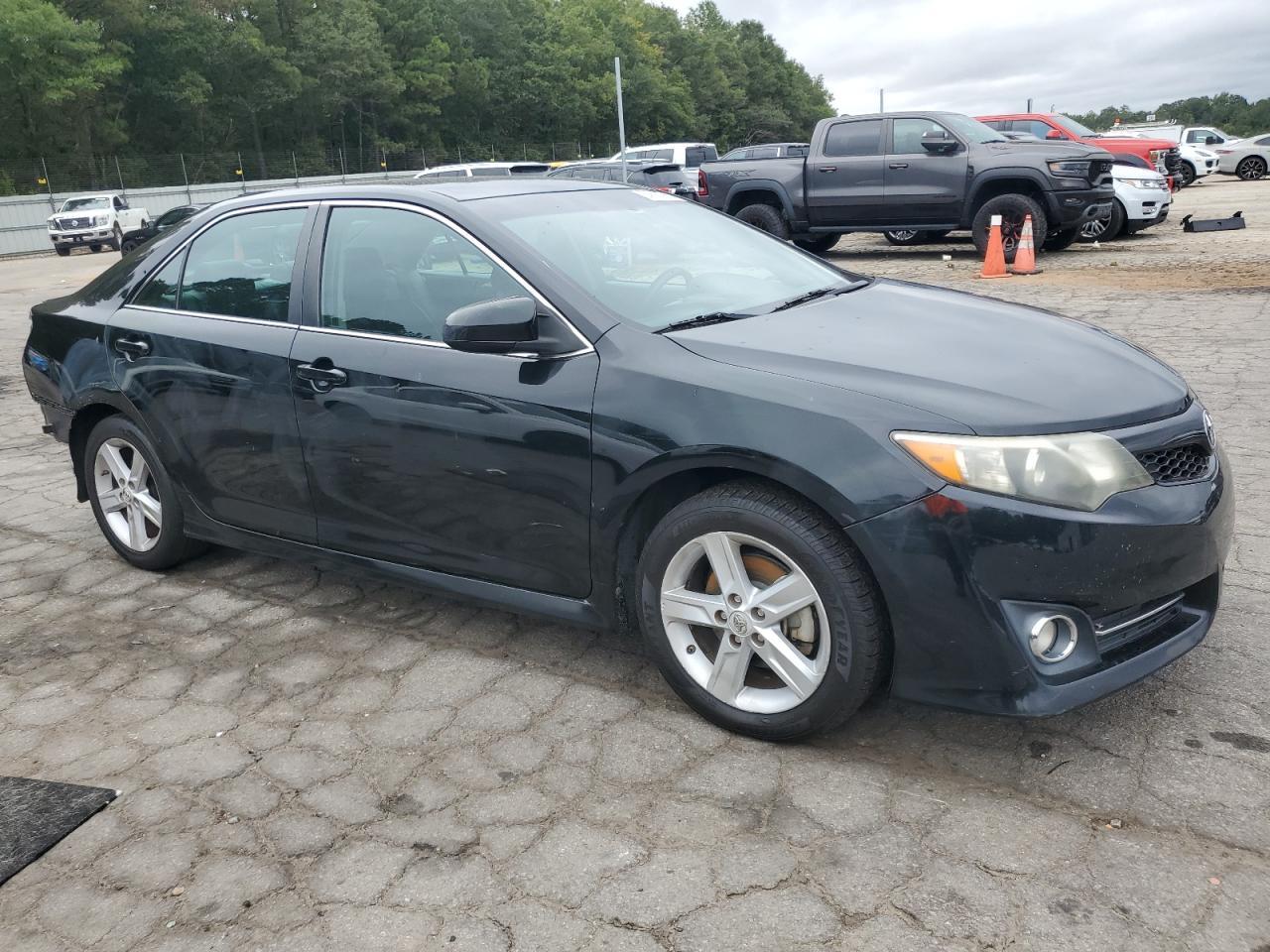 2014 Toyota Camry L - Фото 4