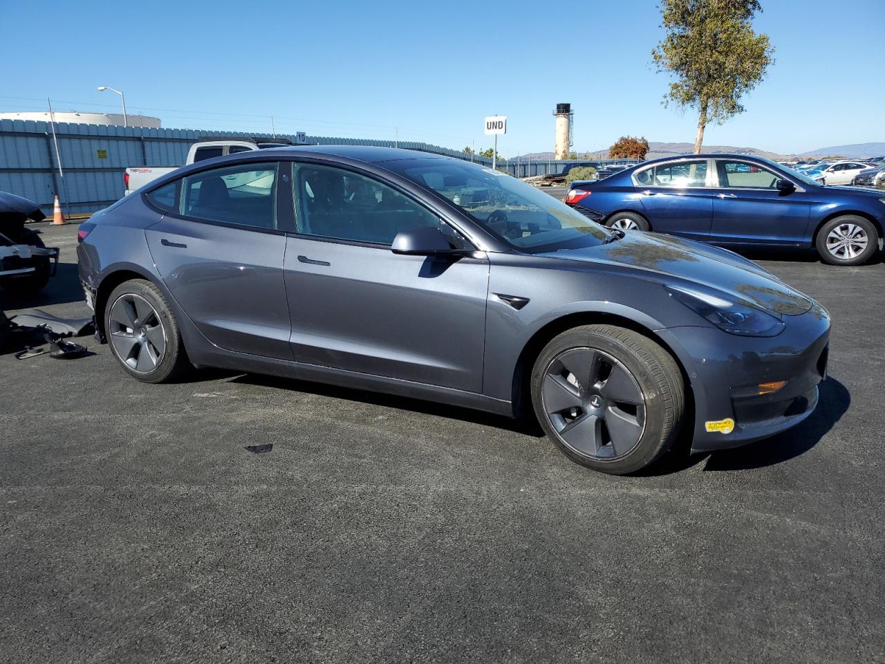2022 Tesla Model 3 - Фото 4