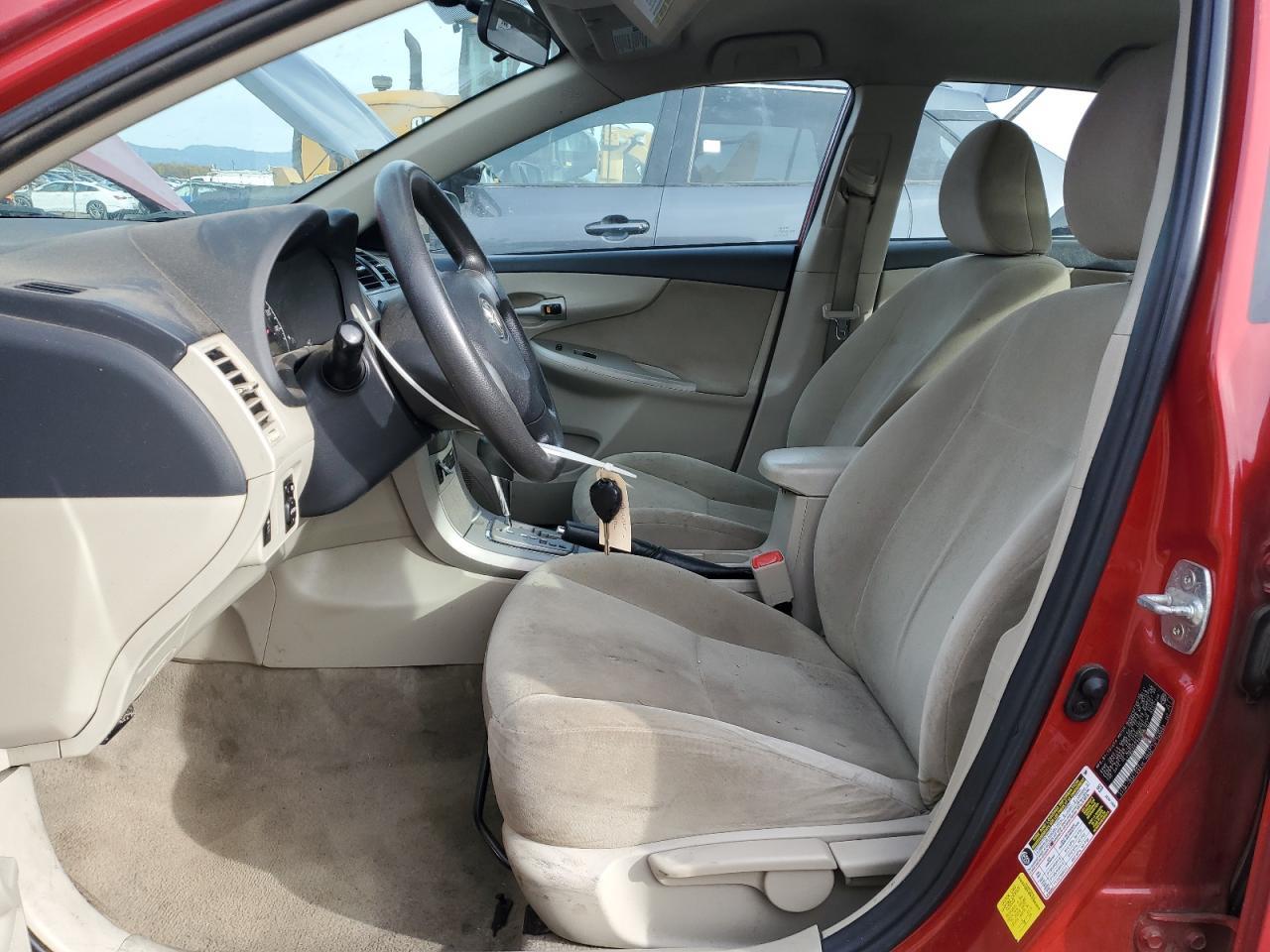 2011 Toyota Corolla Base - Фото 7