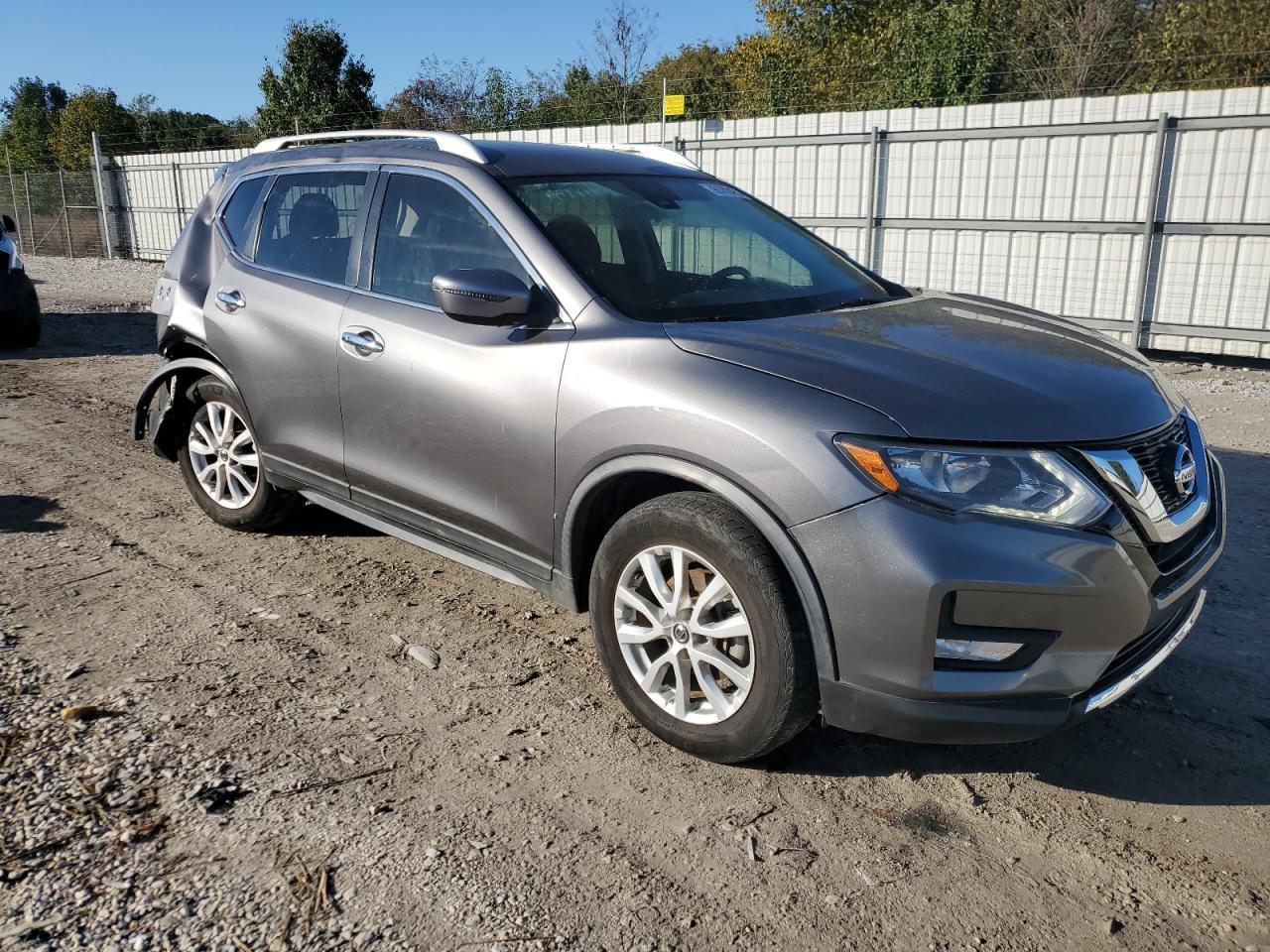 2019 Nissan Rogue S - Фото 4