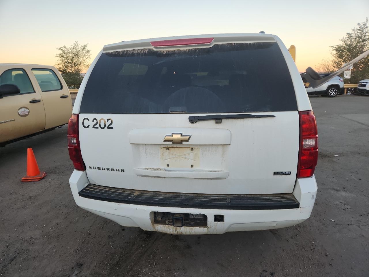 2009 Chevrolet Suburban K1500 Ls - Image 6