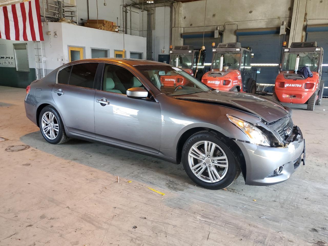 2013 Infiniti G37 Base - Image 4