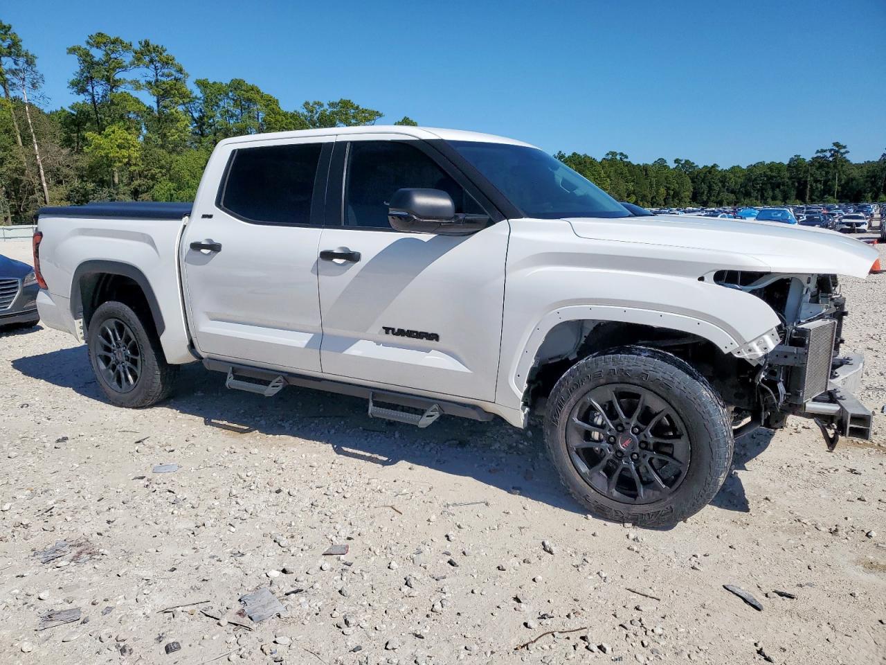 2024 Toyota Tundra Crewmax Sr - Image 4