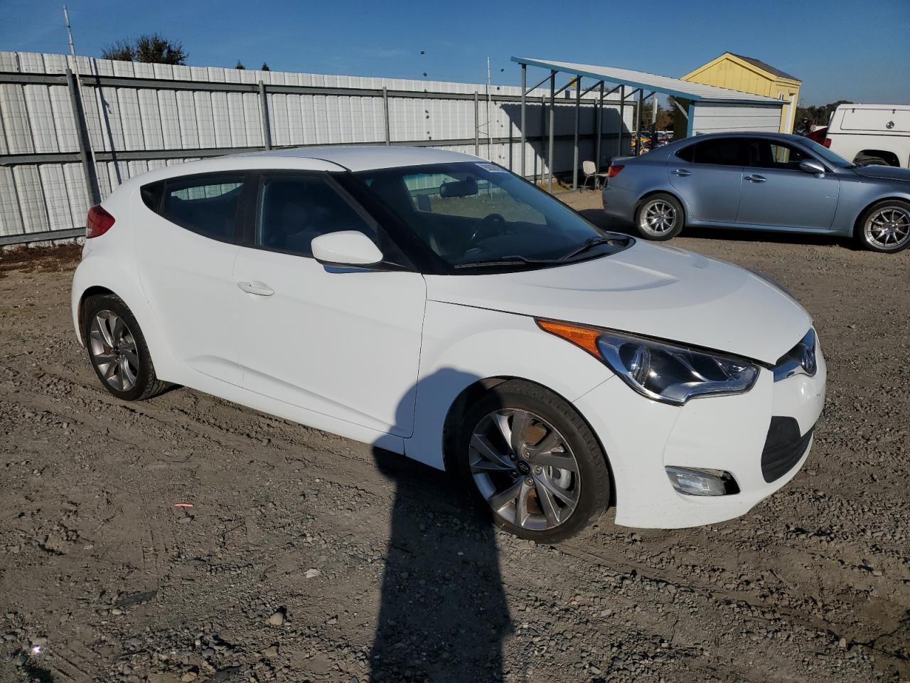2017 Hyundai Veloster - Image 4