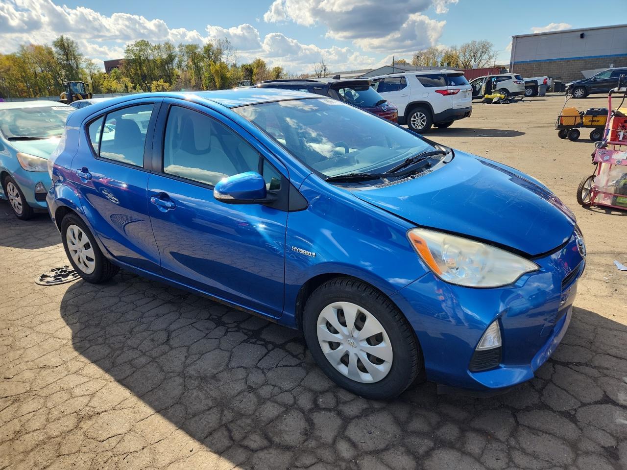 2012 Toyota Prius C One - Image 4