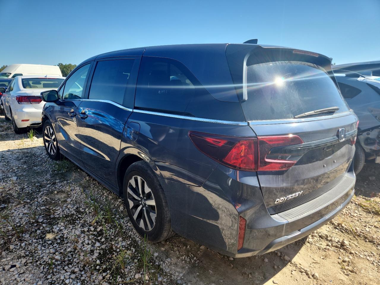 2025 Honda Odyssey Exl - Image 2