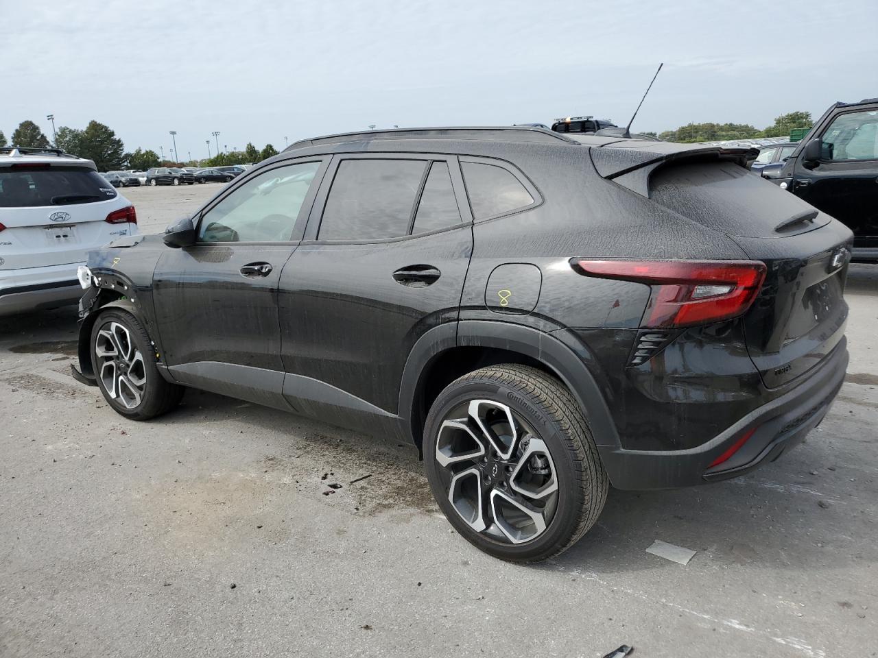 2025 Chevrolet Trax 2Rs - Image 2