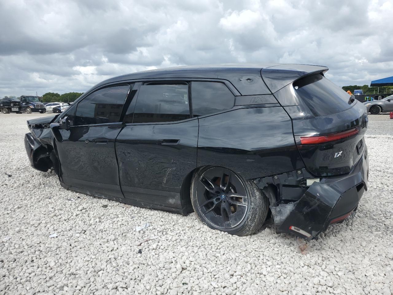 2024 BMW Ix xDrive50 - Image 2