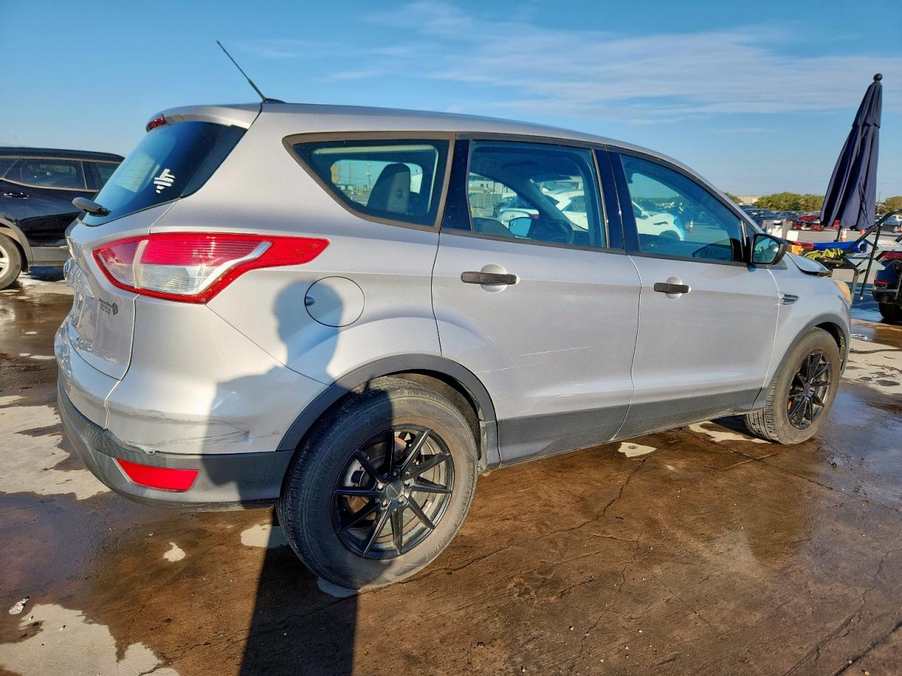 2015 Ford Escape S - Фото 3