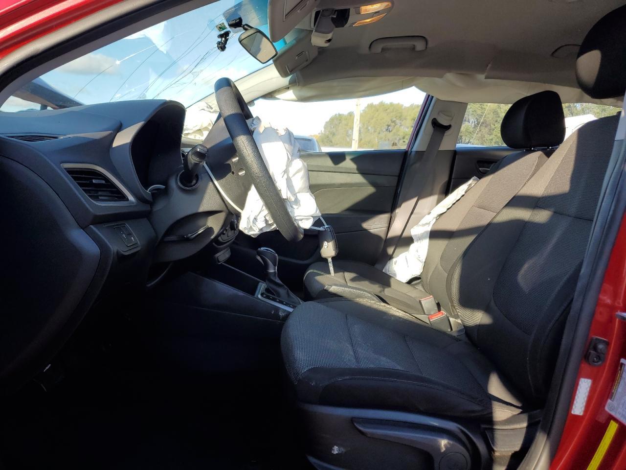 2019 Hyundai Accent Se - Фото 7