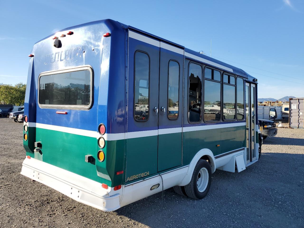 2008 Ford E450 Shuttle Bus - Фото 4