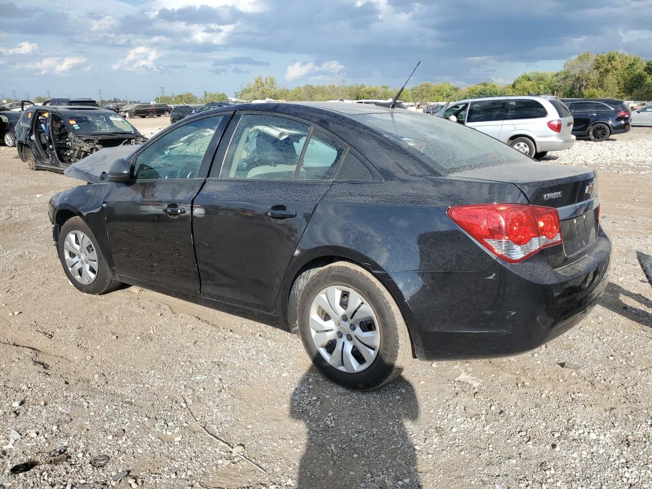 2013 Chevrolet Cruze Ls - Image 2