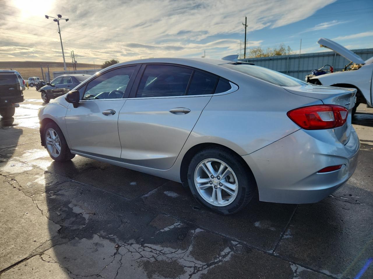 2016 Chevrolet Cruze Lt - Фото 2