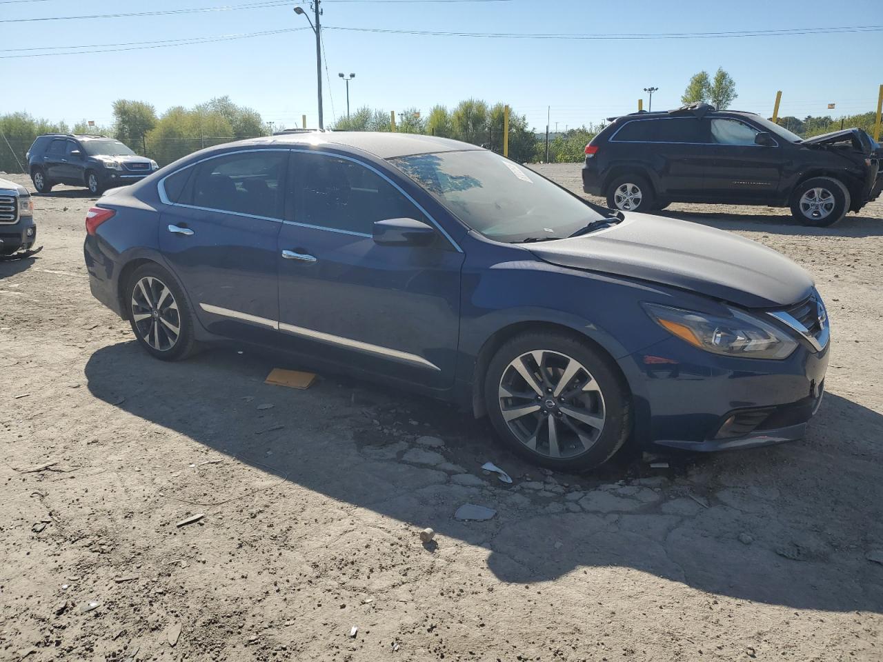 2016 Nissan Altima 2.5 - Image 4