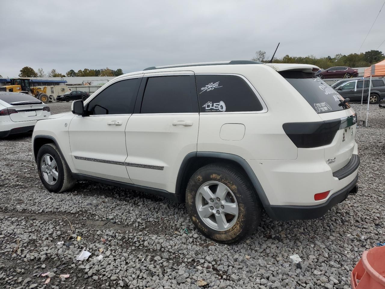 2011 Jeep Grand Cherokee Laredo - Фото 2