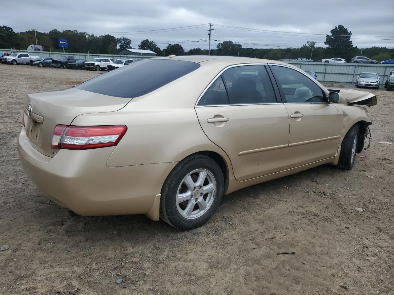 2010 Toyota Camry - Фото 3