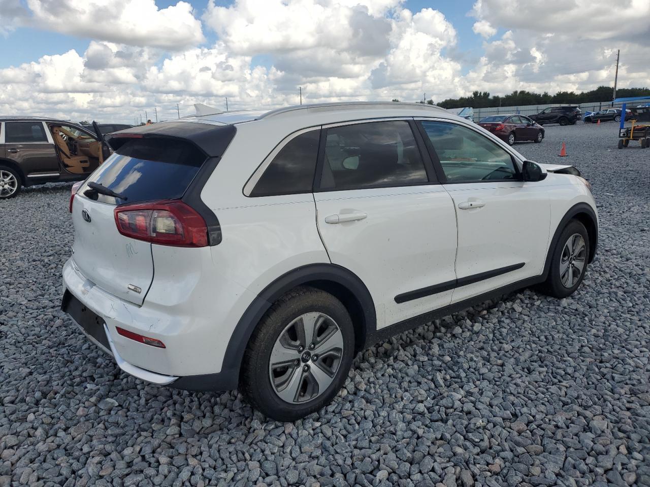 2019 Kia Niro Fe - Image 3